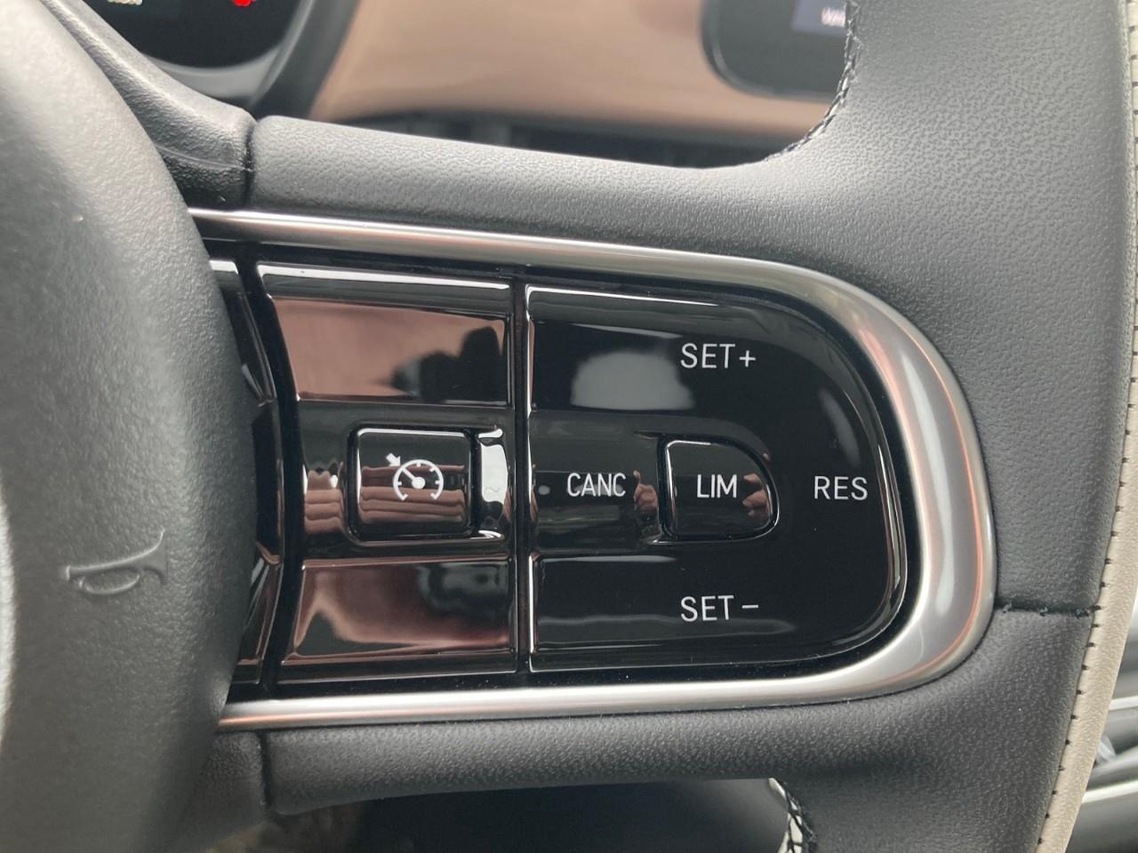 2025 Fiat 500E Base 2dr Hatchback Photo