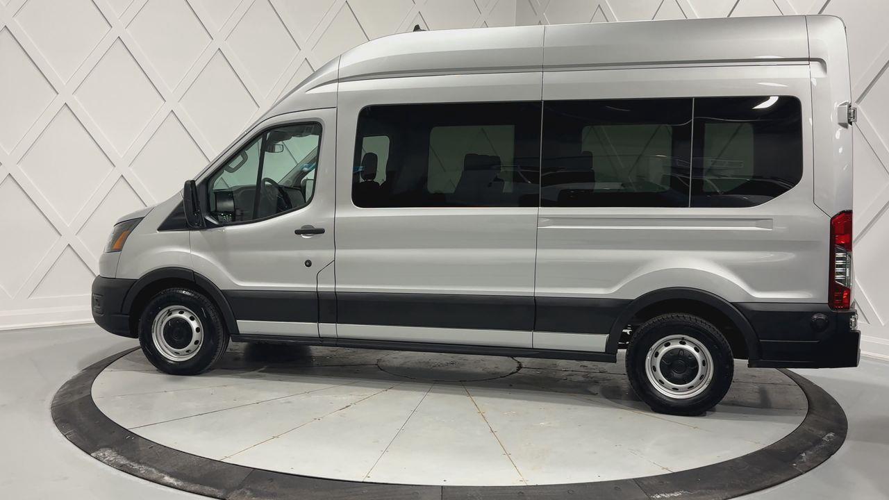2024 Ford Transit-350 Passenger  Photo