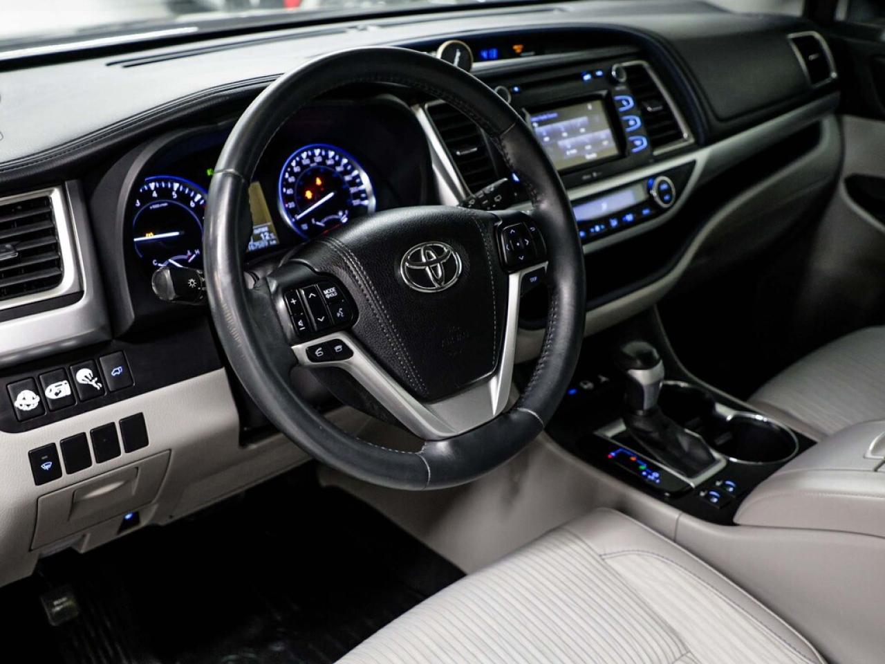 2015 Toyota Highlander  Photo