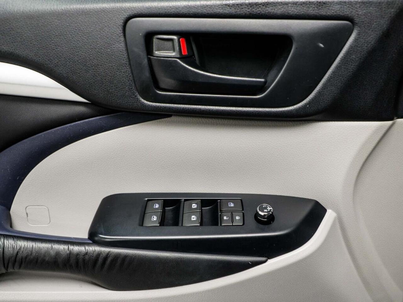 2015 Toyota Highlander  Photo