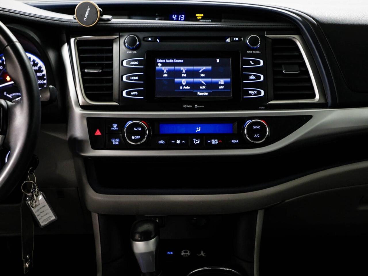 2015 Toyota Highlander  Photo