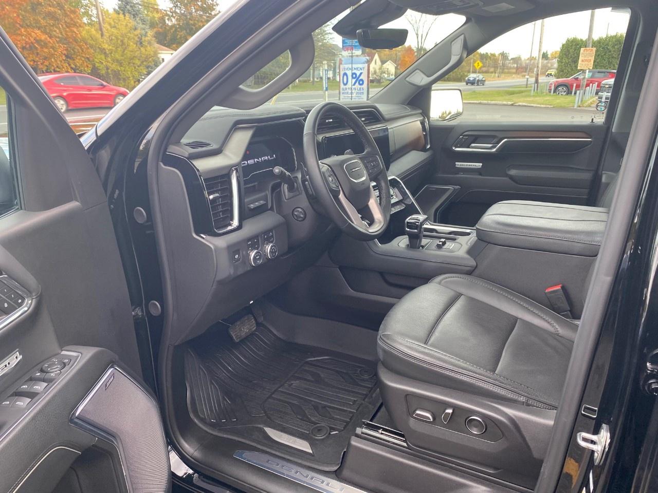 2024 GMC Sierra 1500 Crew Cab Short Box 4-Wheel Drive Denali Photo