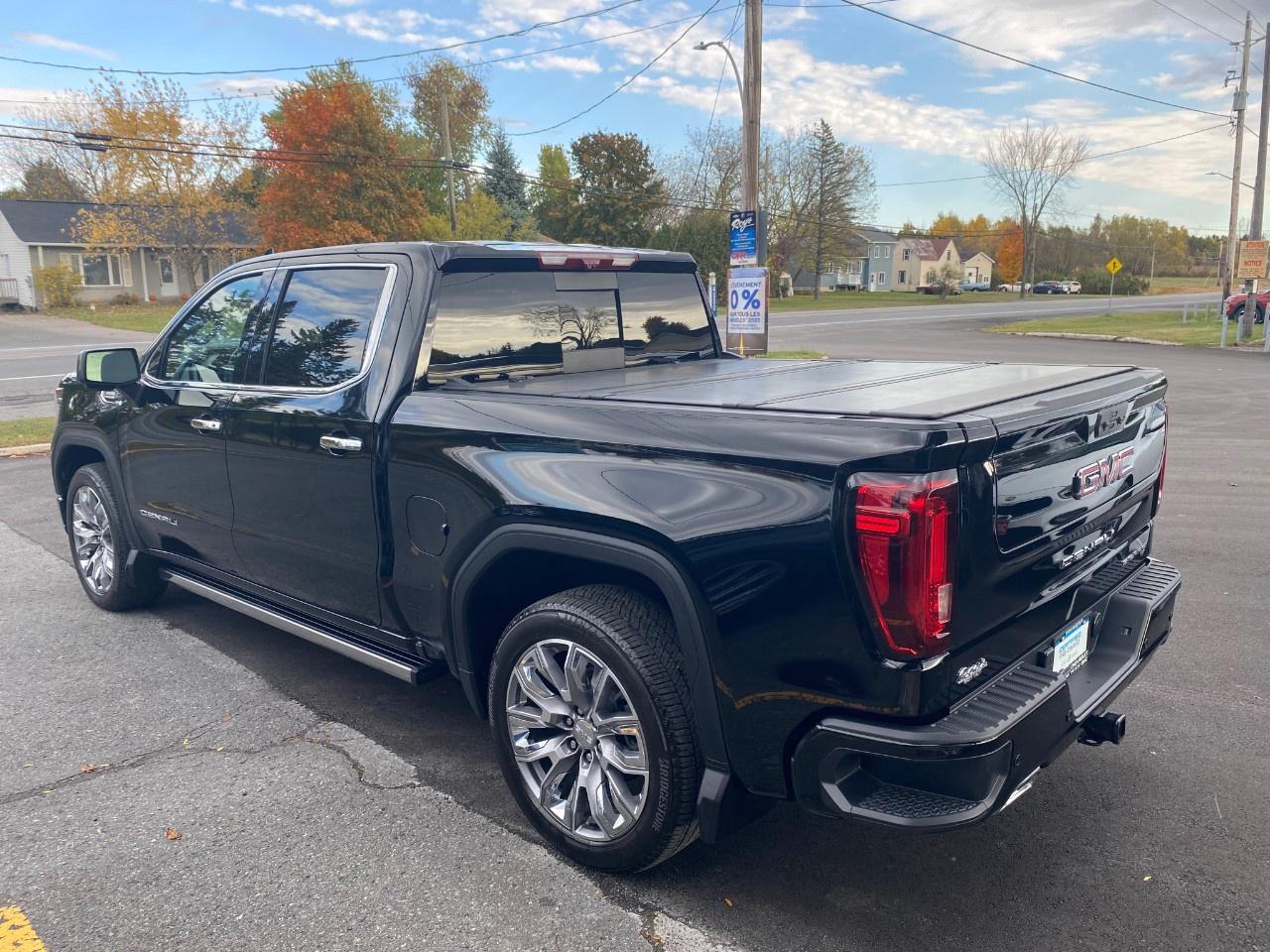 2024 GMC Sierra 1500 Crew Cab Short Box 4-Wheel Drive Denali Photo