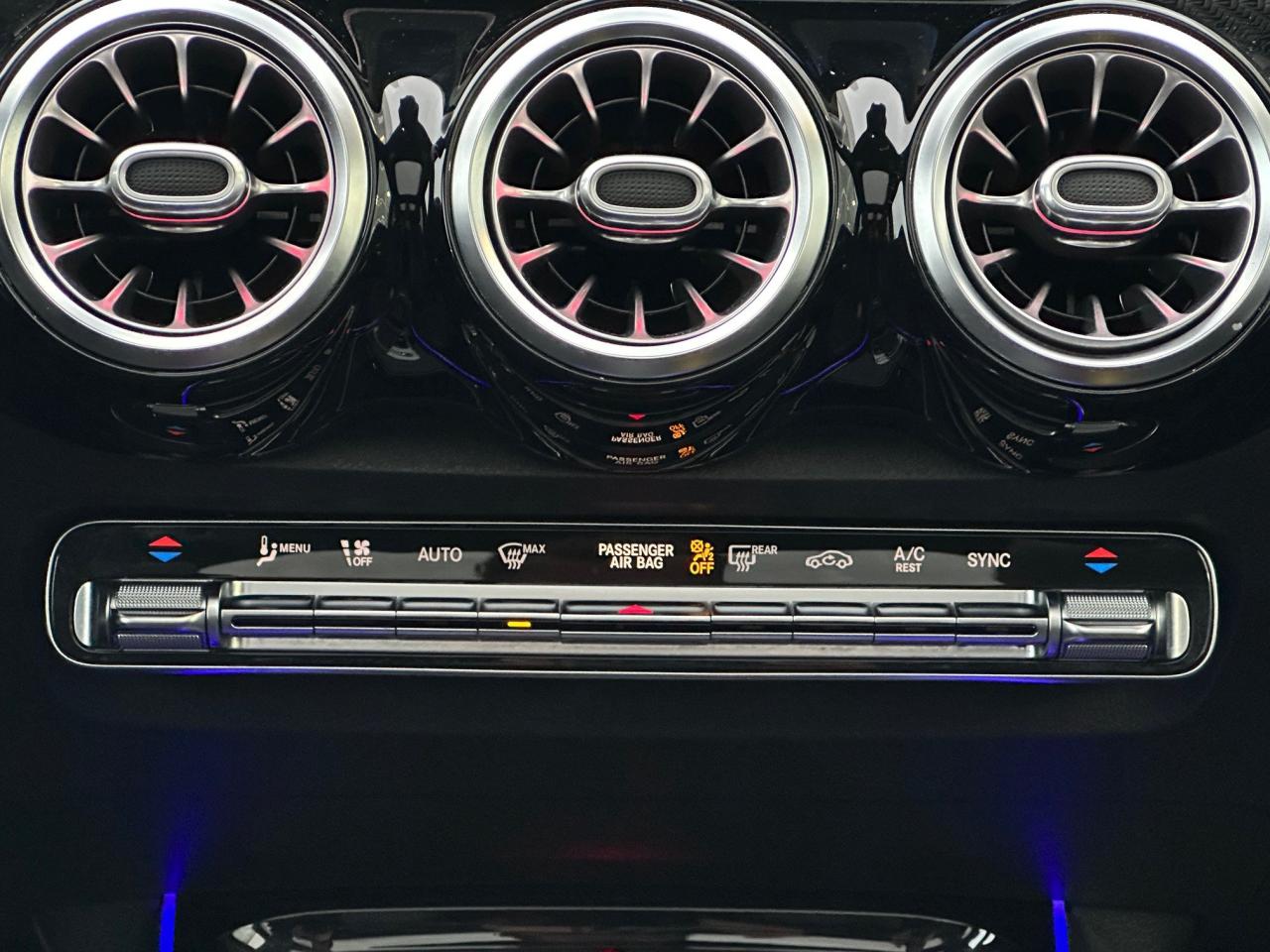 2020 Mercedes-Benz GLB 250 Base GLB 250 4dr All-Wheel Drive 4MATIC Photo