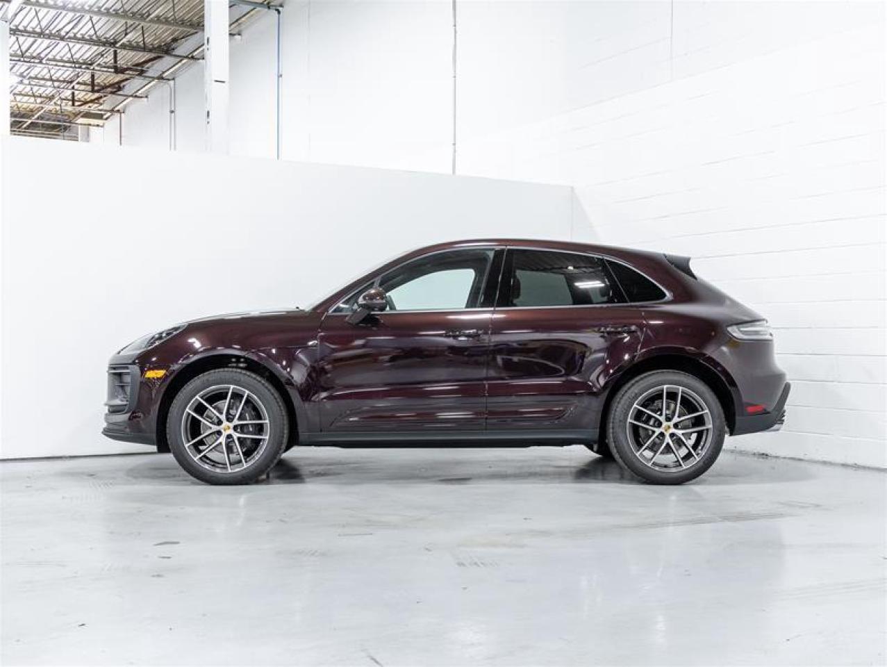2025 Porsche Macan  Photo