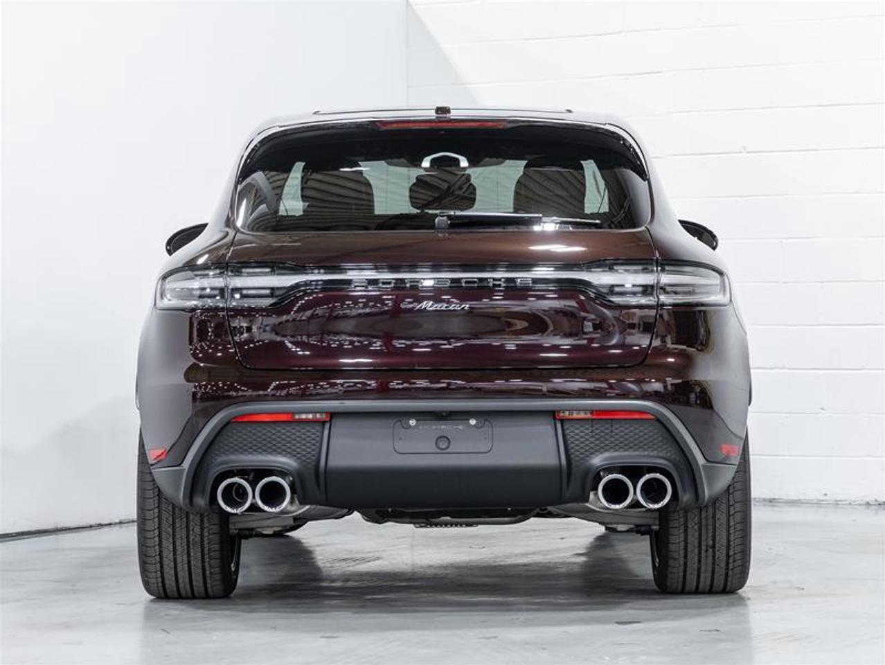 2025 Porsche Macan  Photo