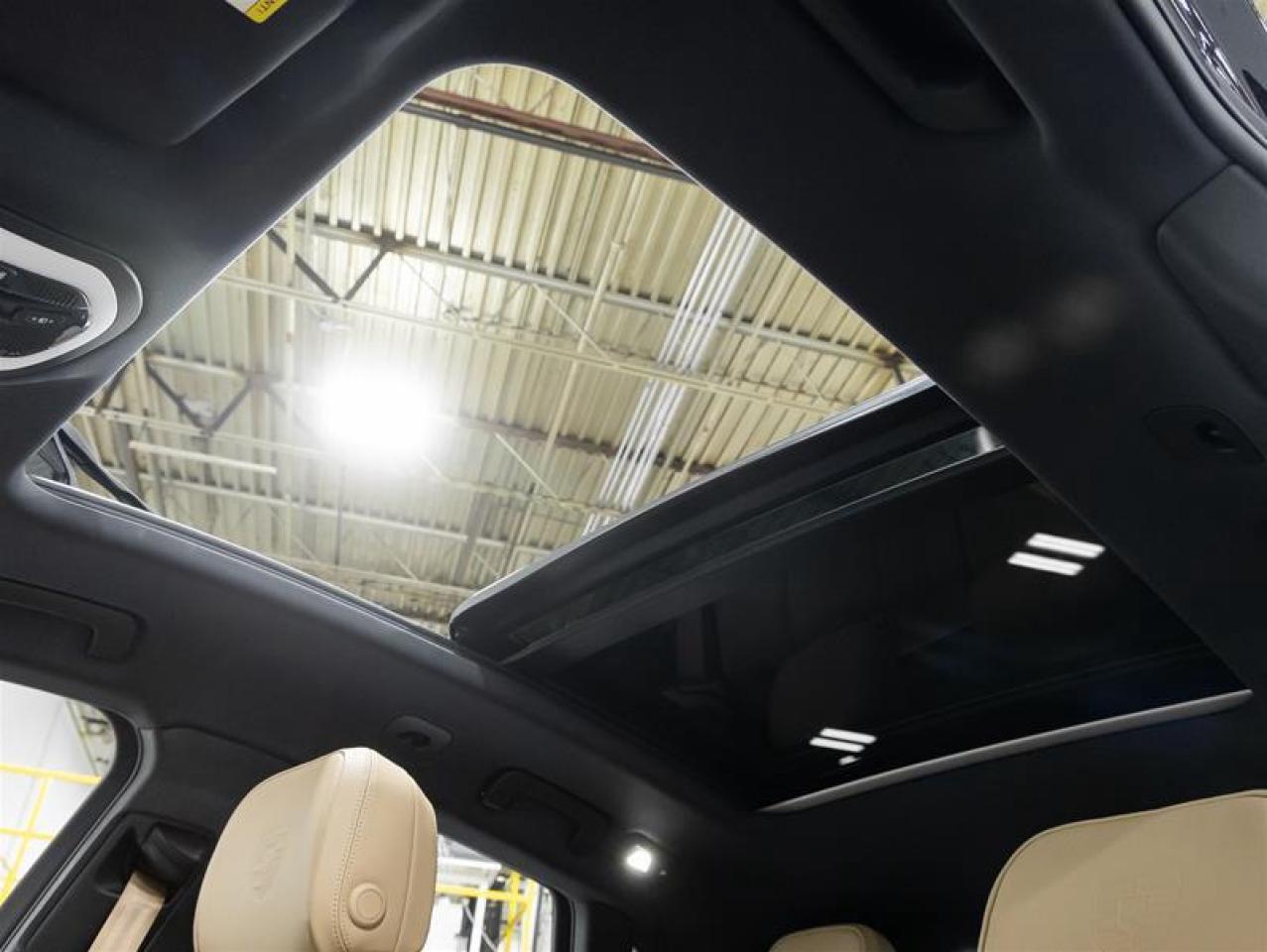 2025 Porsche Macan  Photo