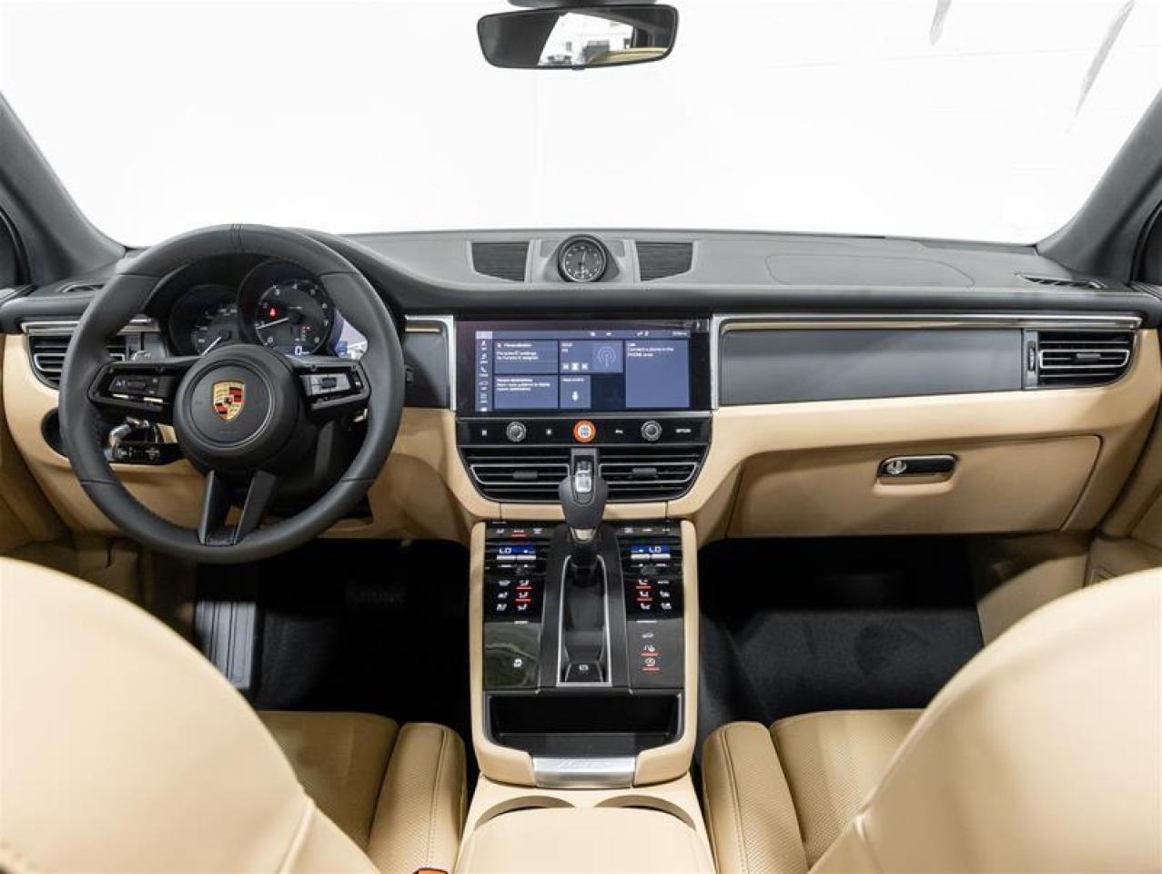 2025 Porsche Macan  Photo