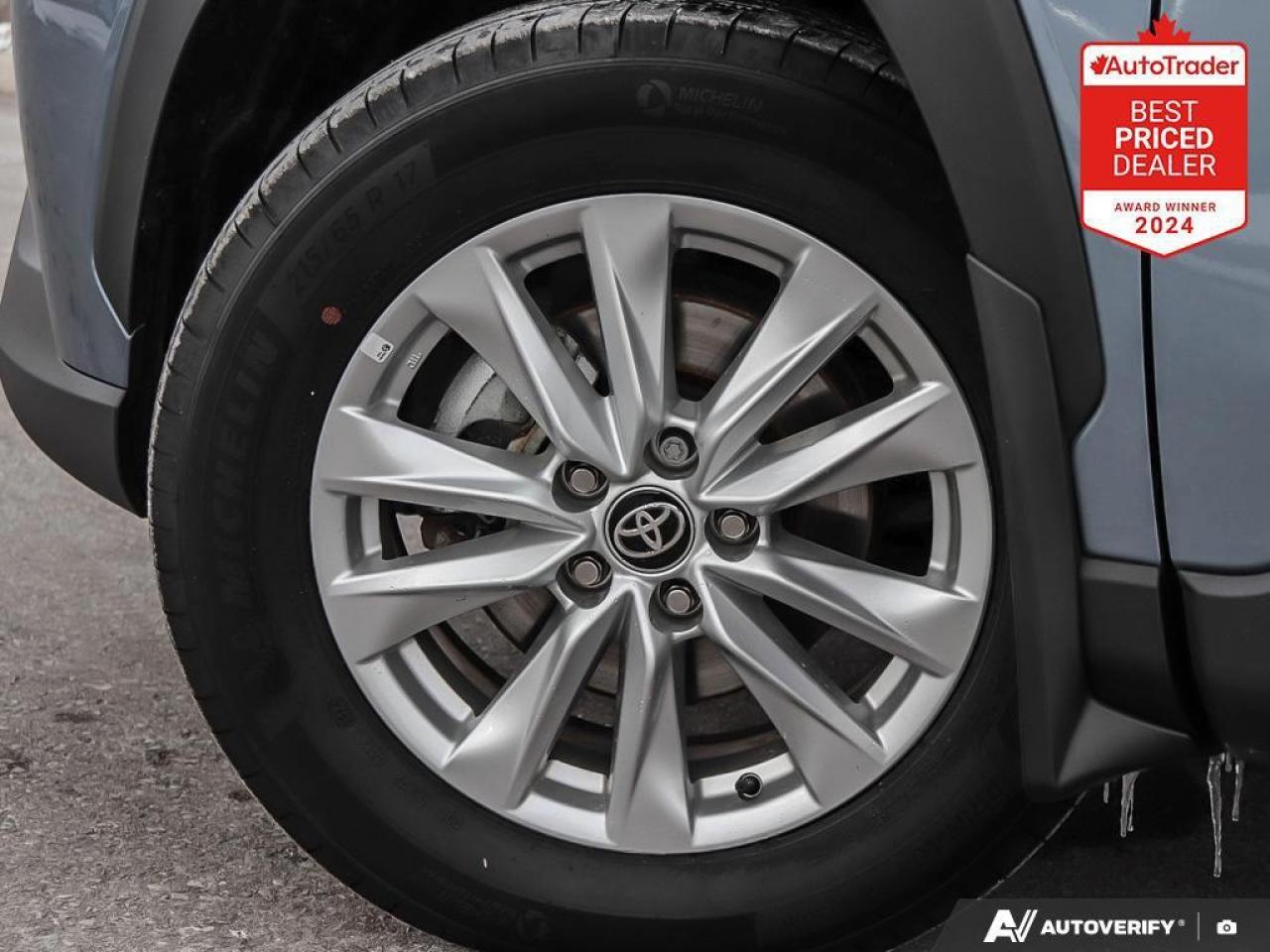 2024 Toyota Corolla Cross LE 4dr All-Wheel Drive Photo