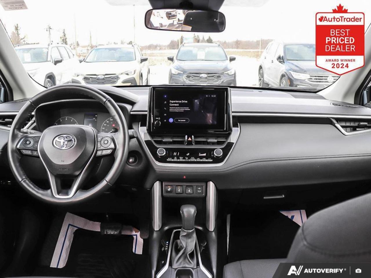 2024 Toyota Corolla Cross LE 4dr All-Wheel Drive Photo