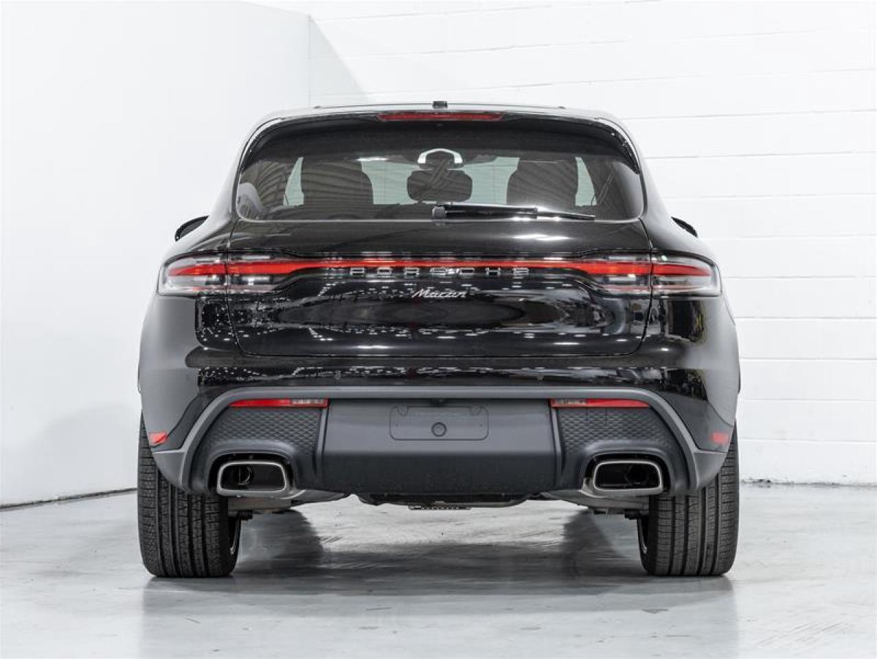 2025 Porsche Macan  Photo