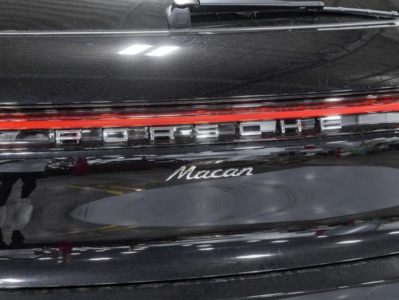 2025 Porsche Macan  Photo