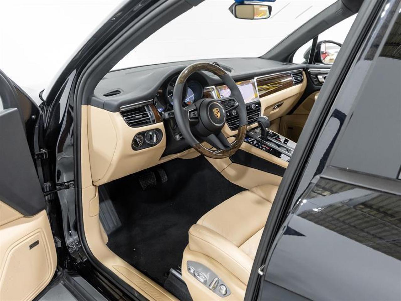 2025 Porsche Macan  Photo