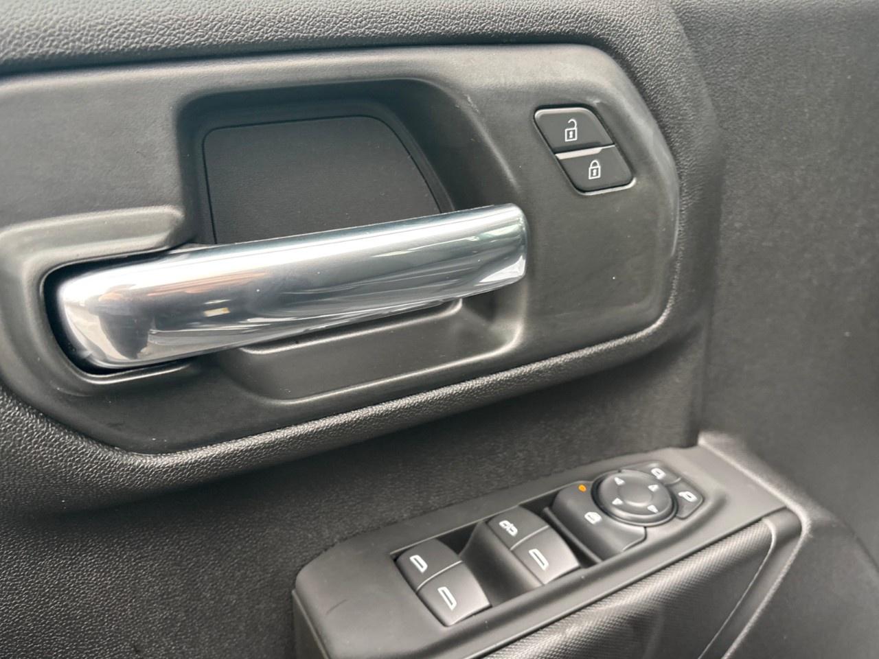 2026 GMC SIERRA 2500HD Crew Cab Standard Box 4-Wheel Drive Pro Photo