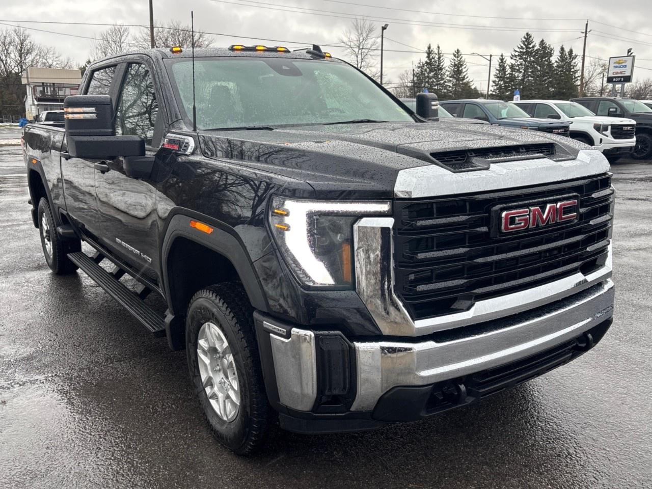2026 GMC SIERRA 2500HD Crew Cab Standard Box 4-Wheel Drive Pro Photo