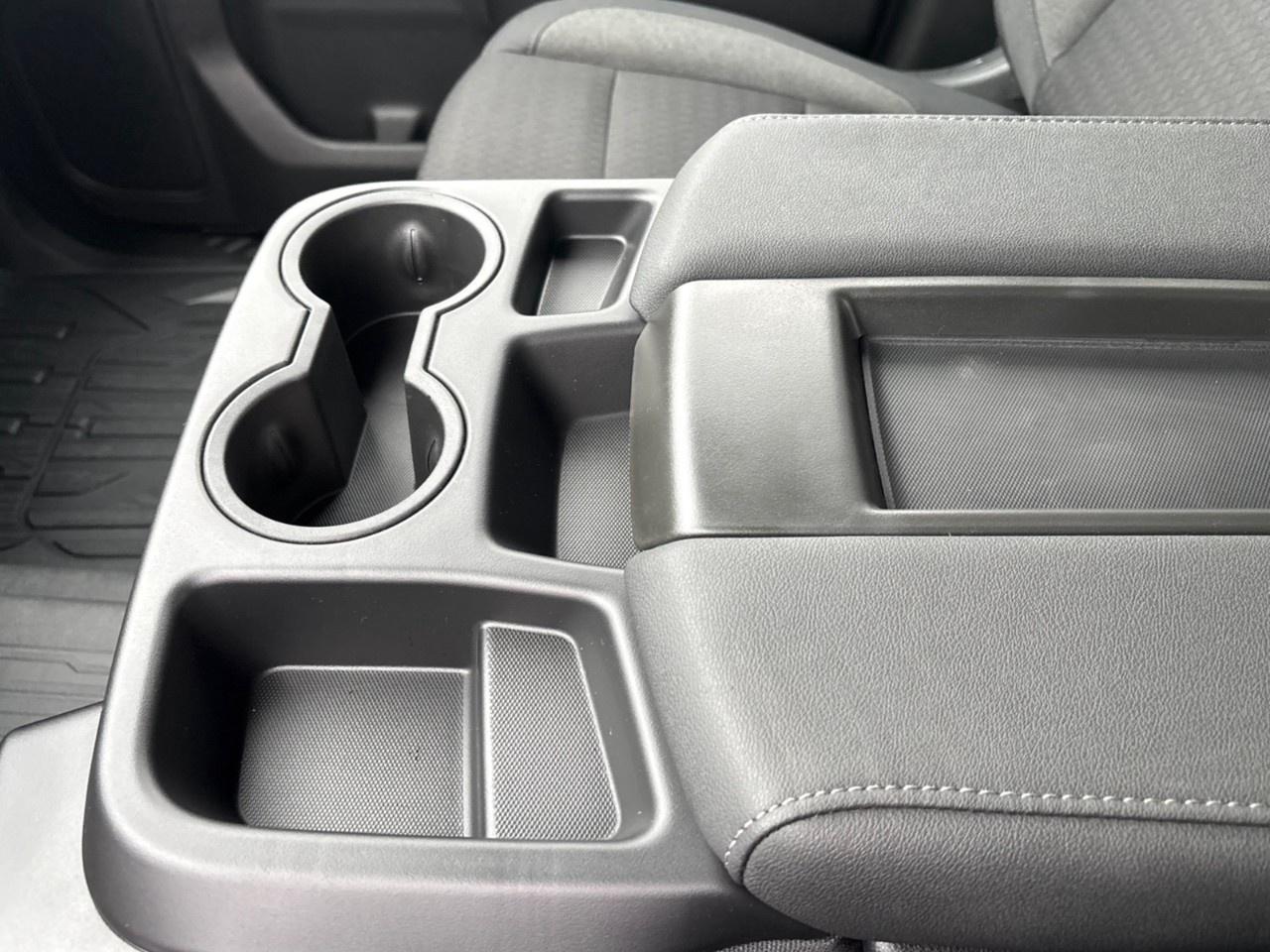 2026 GMC SIERRA 2500HD Crew Cab Standard Box 4-Wheel Drive Pro Photo