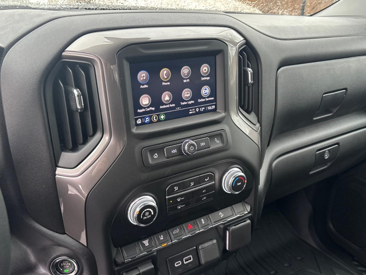 2026 GMC SIERRA 2500HD Crew Cab Standard Box 4-Wheel Drive Pro Photo