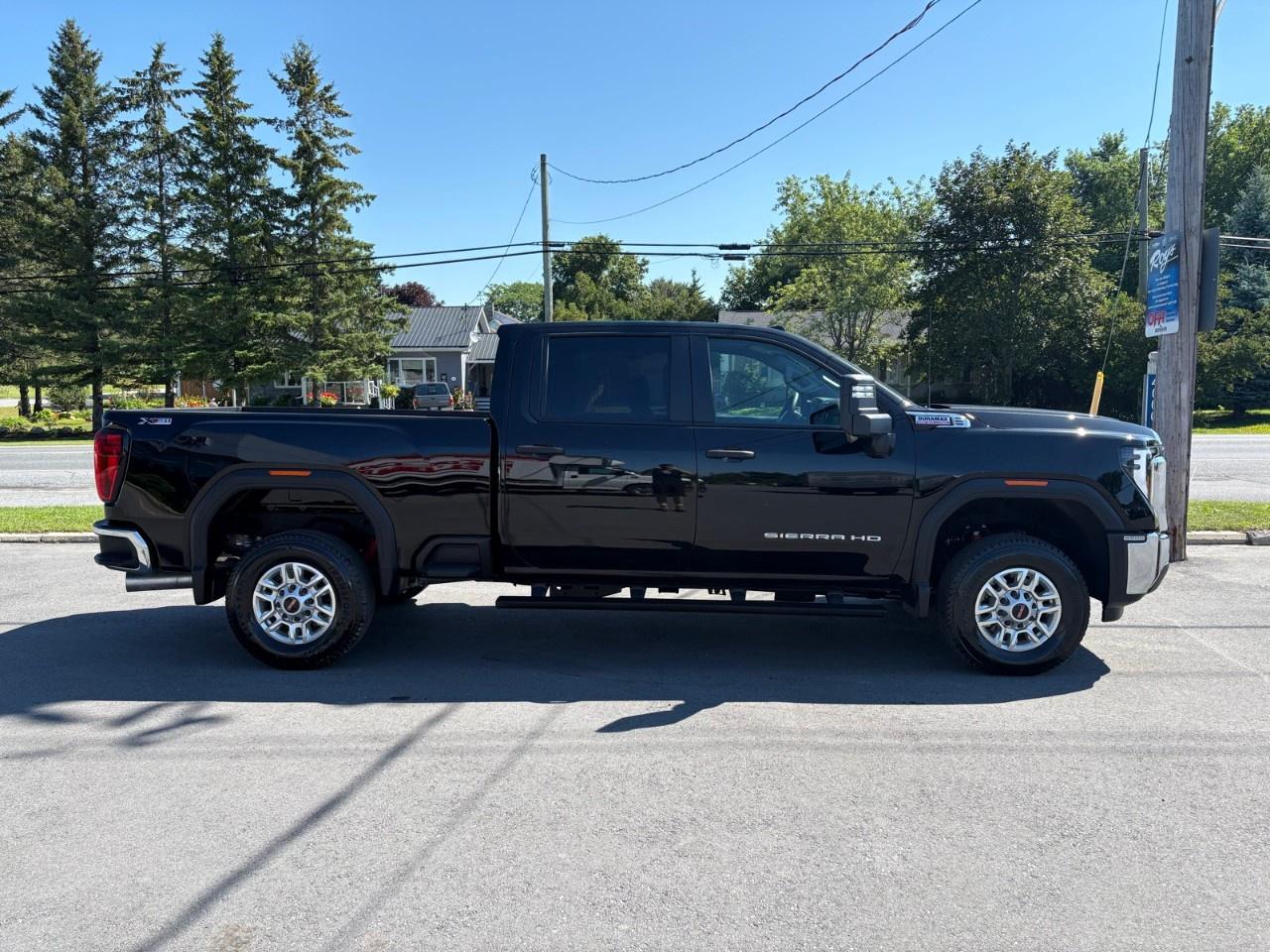 2026 GMC SIERRA 2500HD Crew Cab Standard Box 4-Wheel Drive Pro Photo
