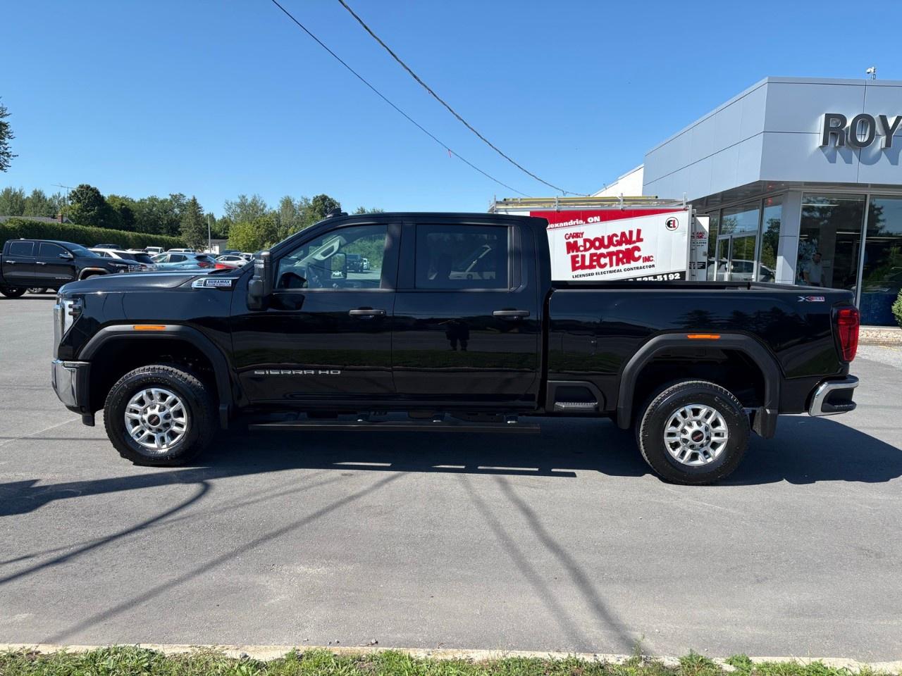 2026 GMC SIERRA 2500HD Crew Cab Standard Box 4-Wheel Drive Pro Photo