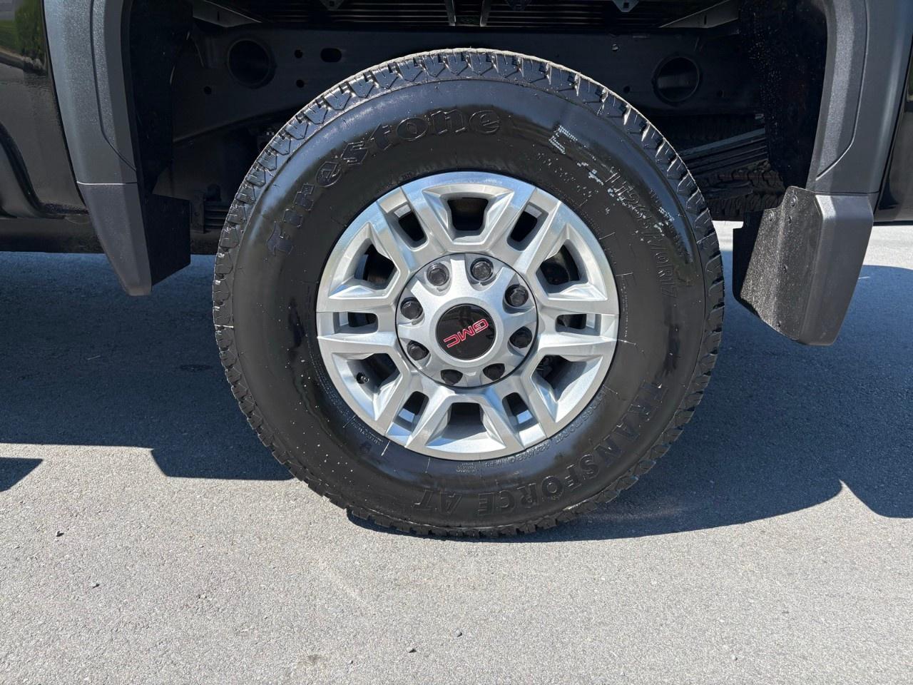 2026 GMC SIERRA 2500HD Crew Cab Standard Box 4-Wheel Drive Pro Photo