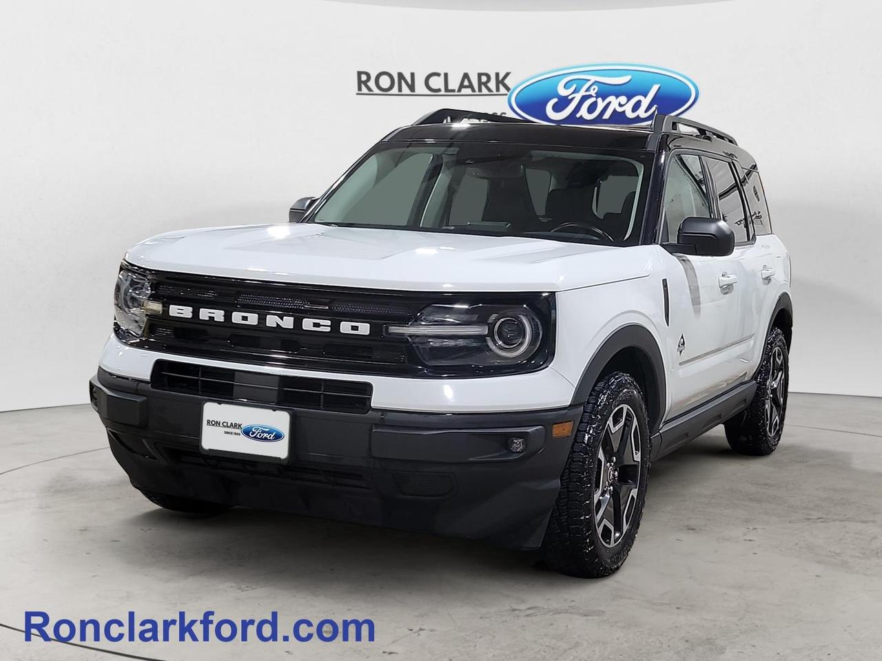 2022 Ford Bronco Sport Outer Banks 4dr 4x4 Photo2