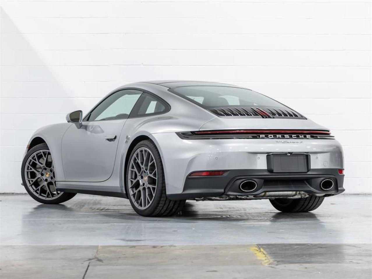 2026 Porsche 911  Photo2