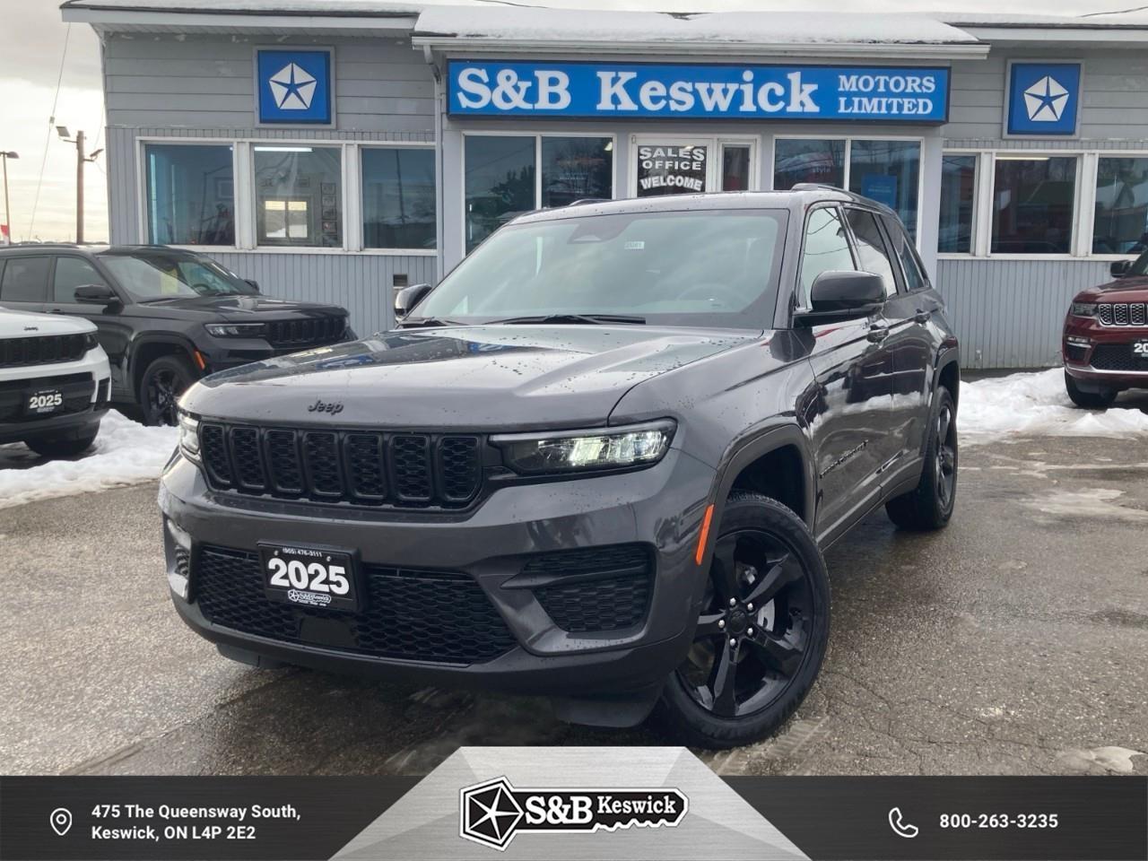 2025 Jeep Grand Cherokee Laredo 4dr 4x4 Photo0