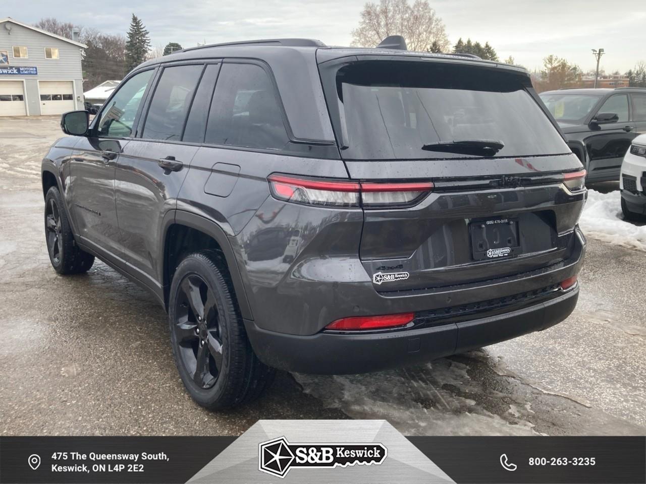 2025 Jeep Grand Cherokee Laredo 4dr 4x4 Photo