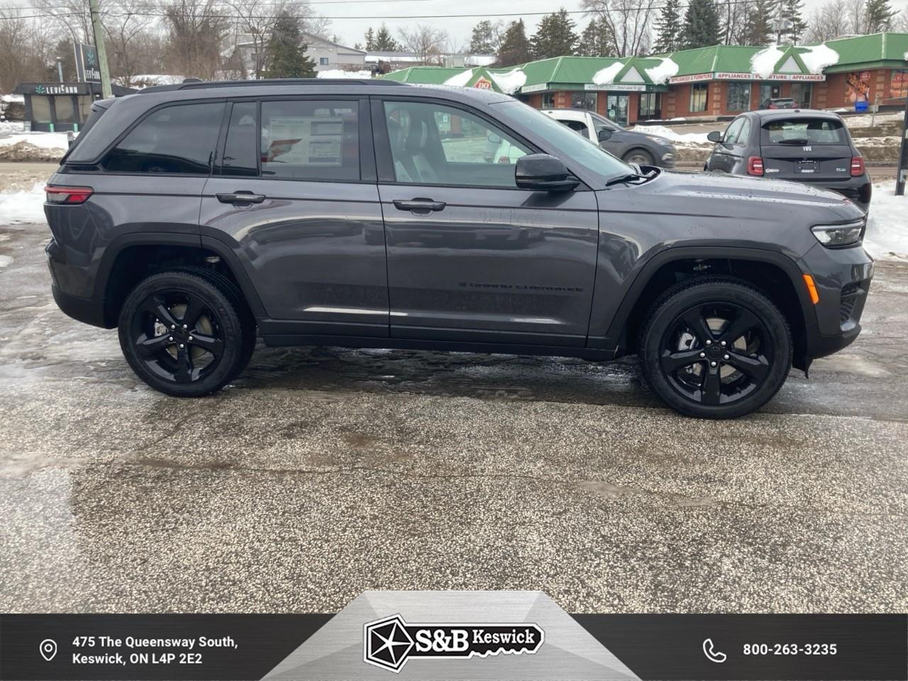 2025 Jeep Grand Cherokee Laredo 4dr 4x4 Photo