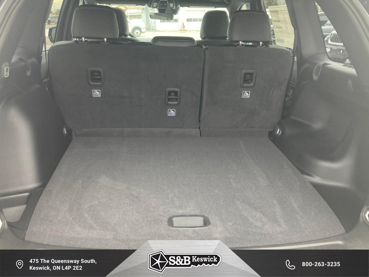 2025 Jeep Grand Cherokee Laredo 4dr 4x4 Photo