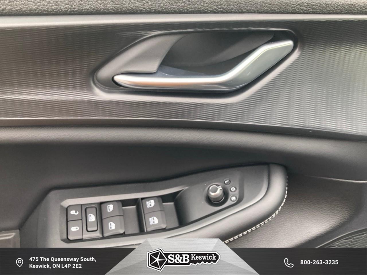 2025 Jeep Grand Cherokee Laredo 4dr 4x4 Photo