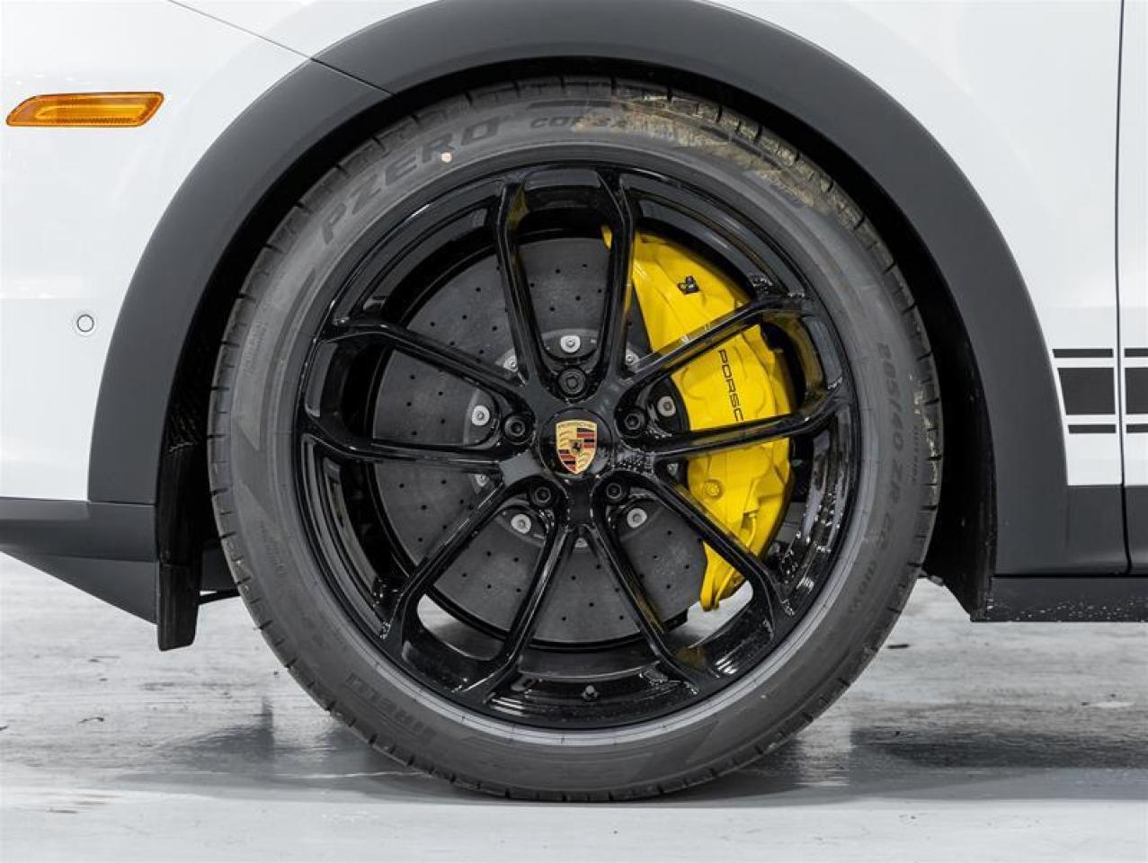 2025 Porsche Cayenne  Photo4