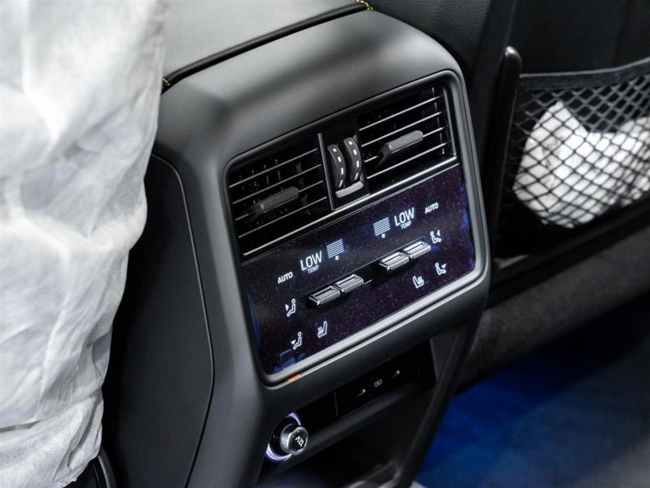 2025 Porsche Cayenne  Photo