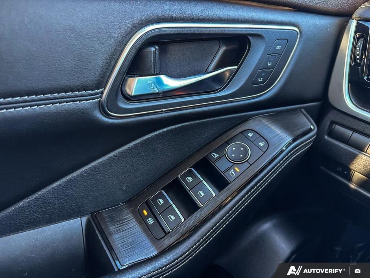 2022 Nissan Rogue Platinum Photo