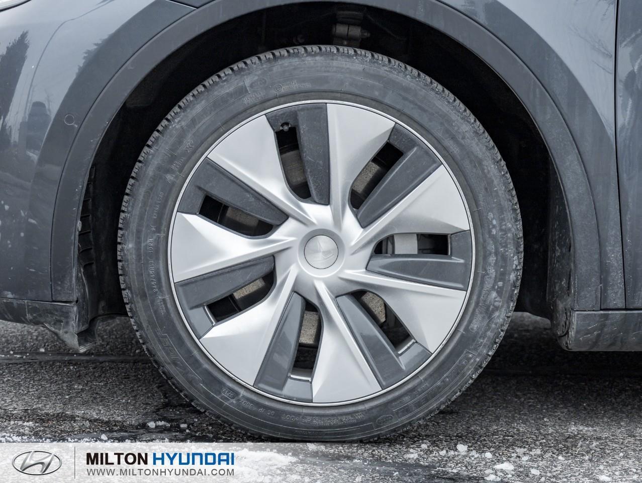 2022 Tesla Model Y Long Range 4dr All-Wheel Drive Sport Utility Photo