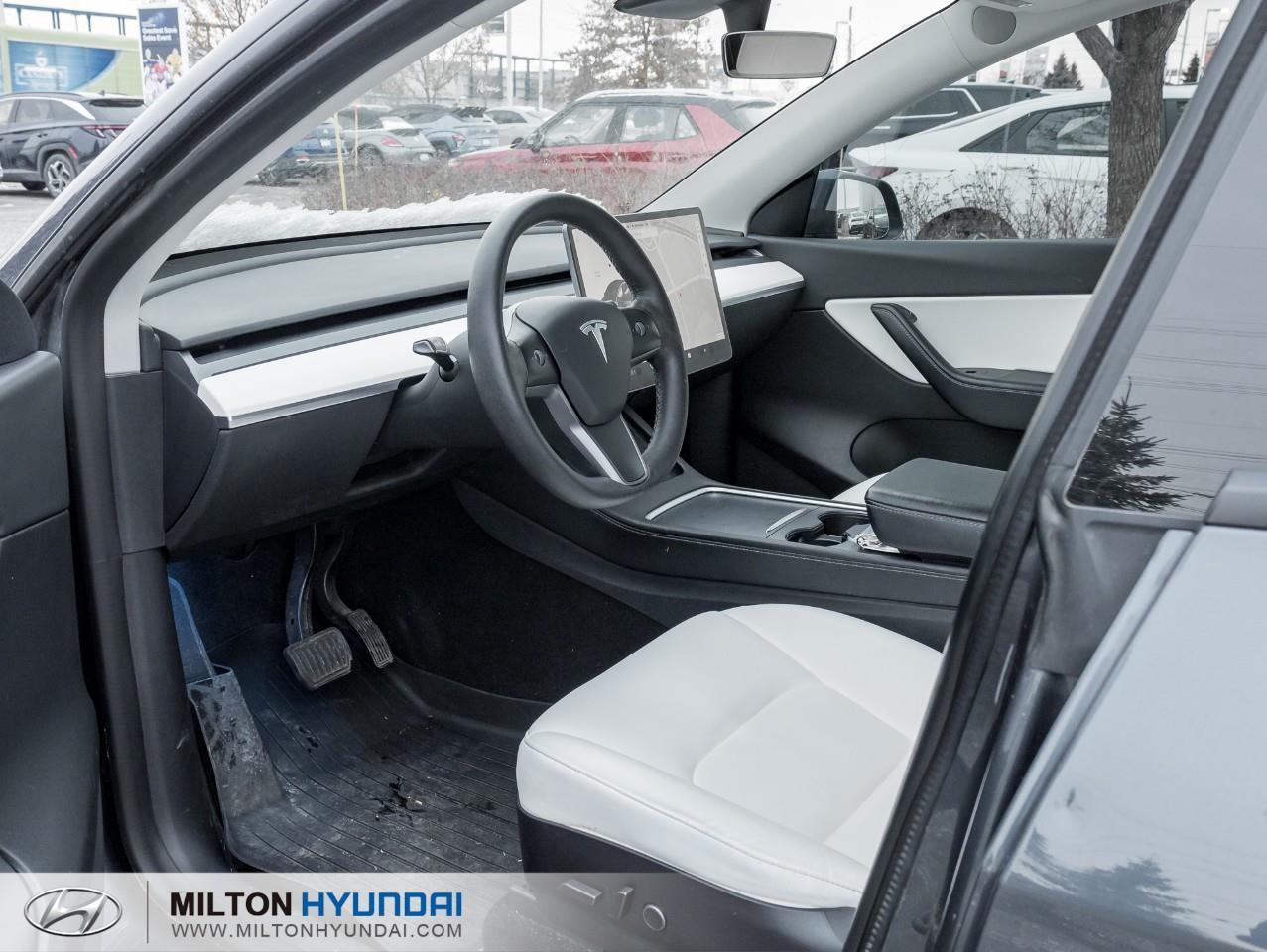 2022 Tesla Model Y Long Range 4dr All-Wheel Drive Sport Utility Photo