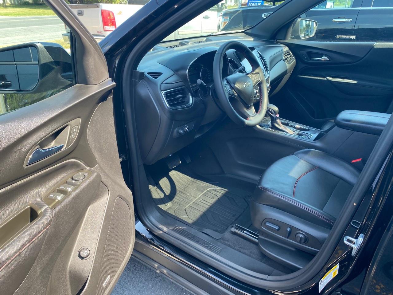 2023 Chevrolet Equinox AWD RS Photo