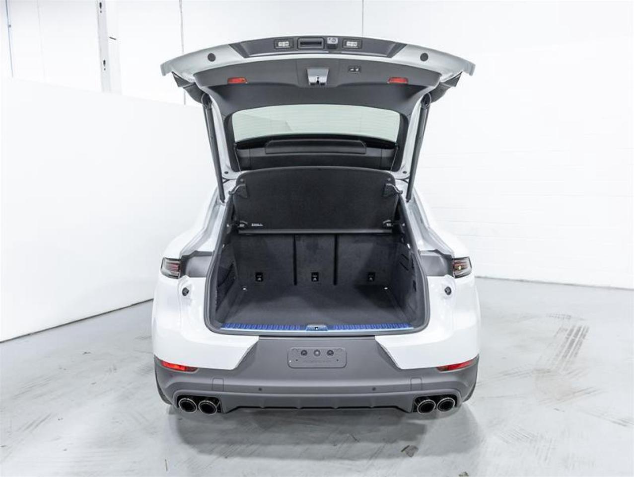 2026 Porsche Cayenne  Photo