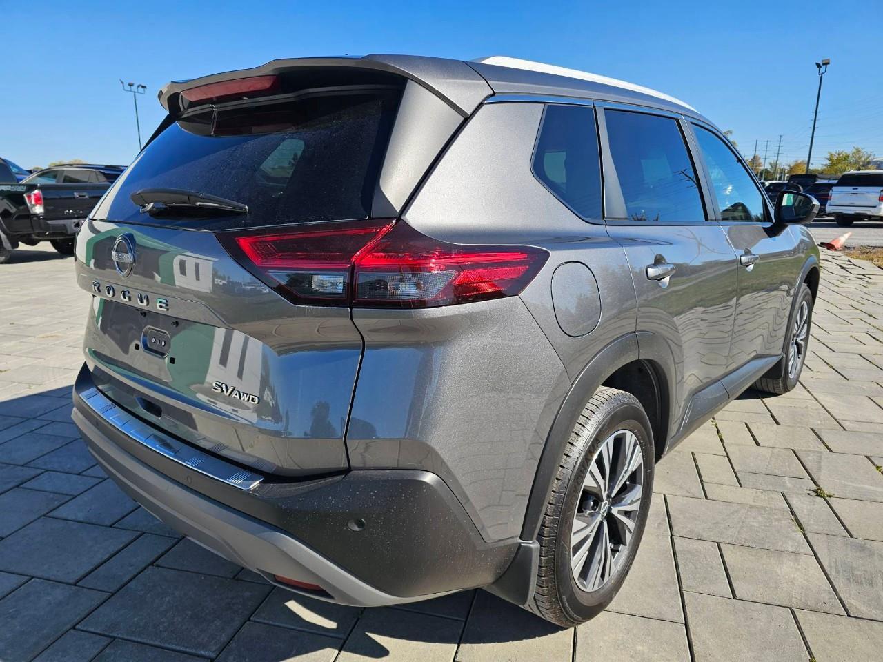 2023 Nissan Rogue SV Moonroof 4dr All-Wheel Drive Sport Utility Photo4