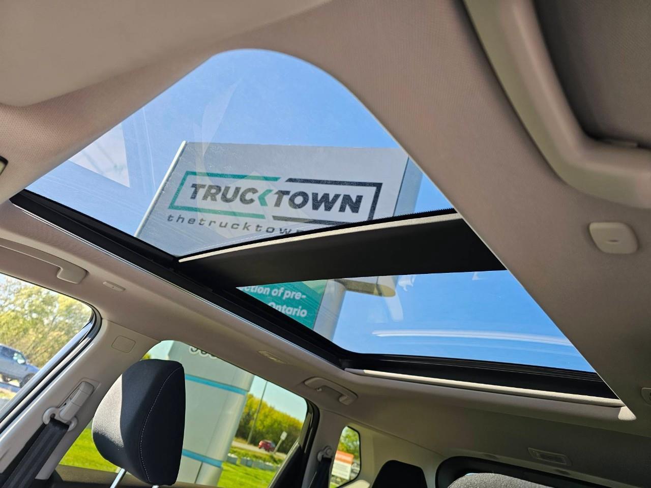 2023 Nissan Rogue SV Moonroof 4dr All-Wheel Drive Sport Utility Photo