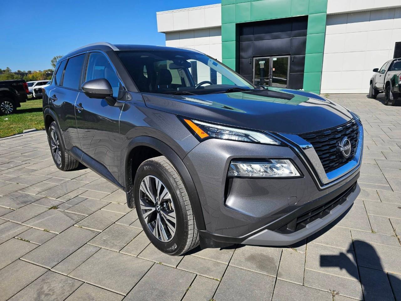 2023 Nissan Rogue SV Moonroof 4dr All-Wheel Drive Sport Utility Photo2