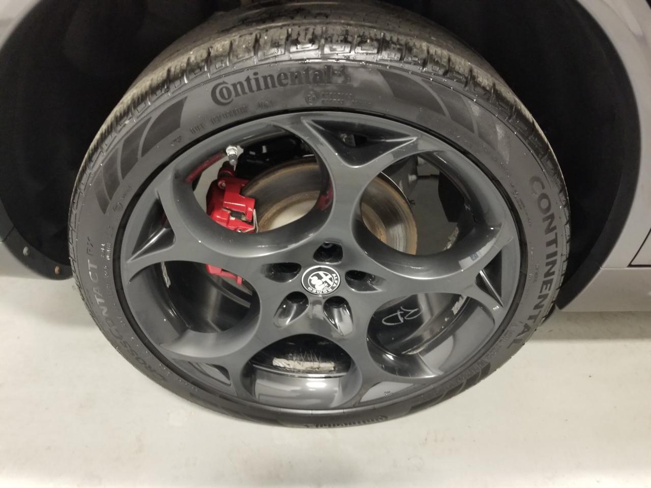 2022 Alfa Romeo Stelvio Ti 4dr All-Wheel Drive Photo