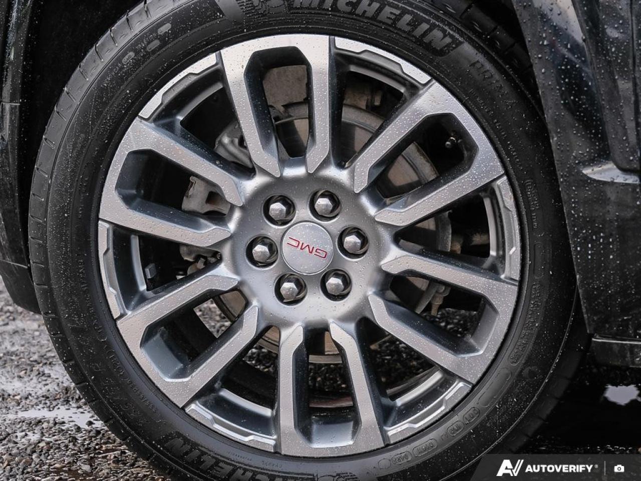 2023 GMC Acadia AWD DENALI Photo