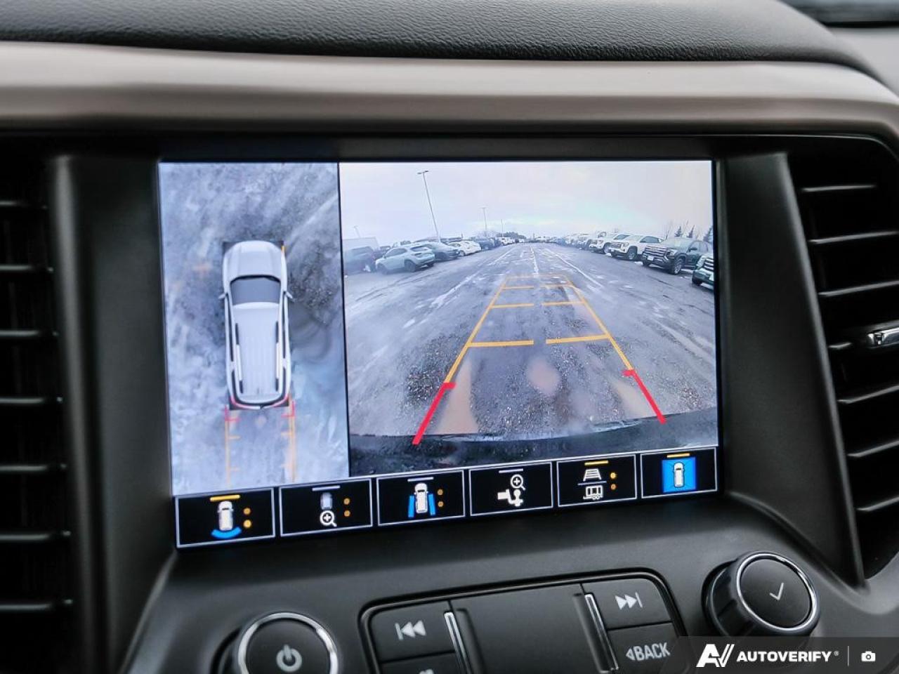 2023 GMC Acadia AWD DENALI Photo