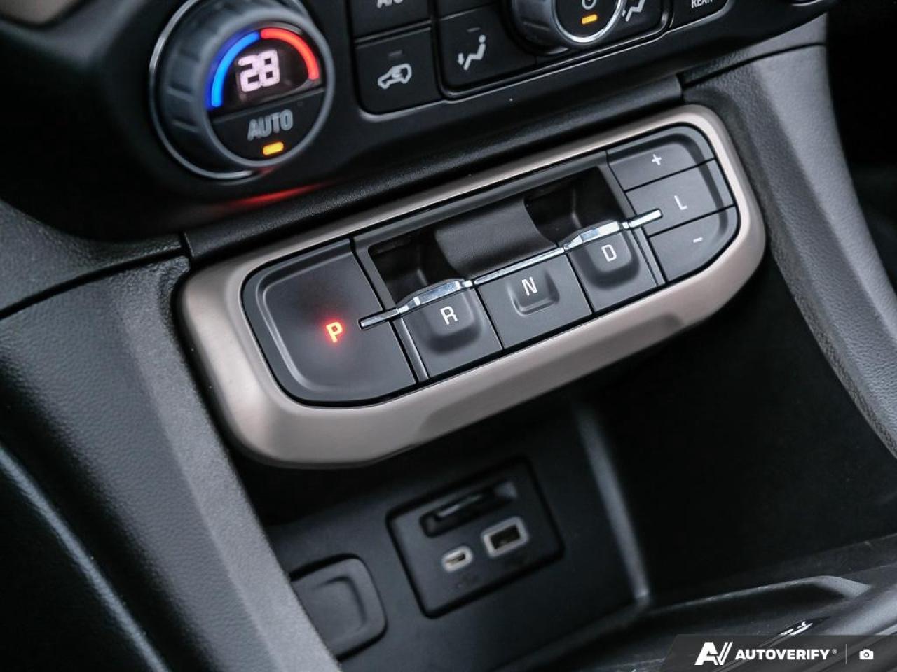 2023 GMC Acadia AWD DENALI Photo