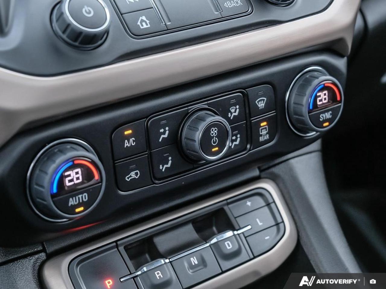 2023 GMC Acadia AWD DENALI Photo