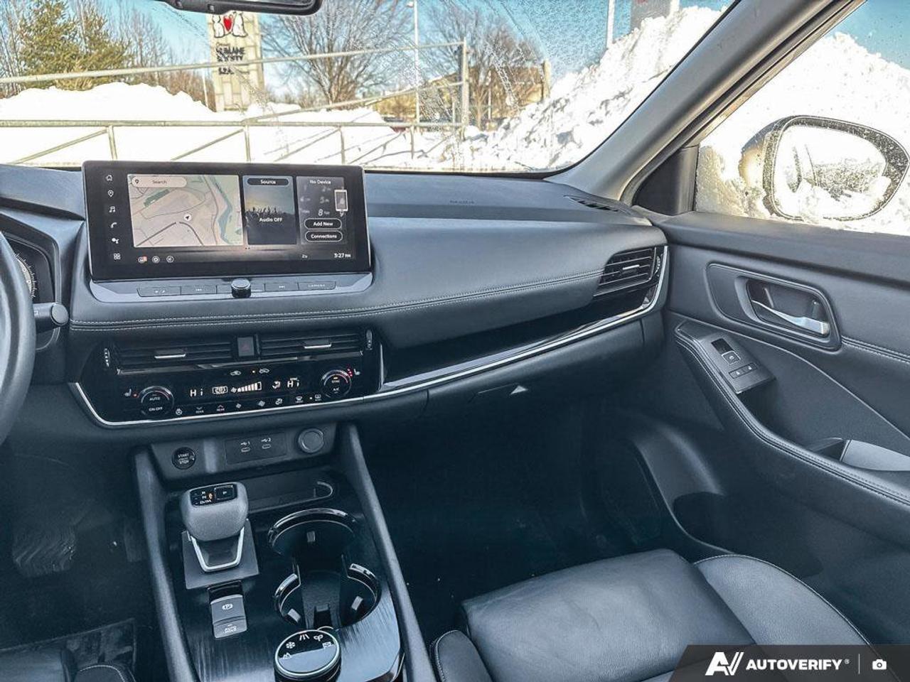 2024 Nissan Rogue SL Photo