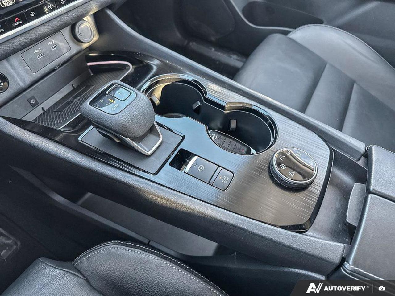 2024 Nissan Rogue SL Photo