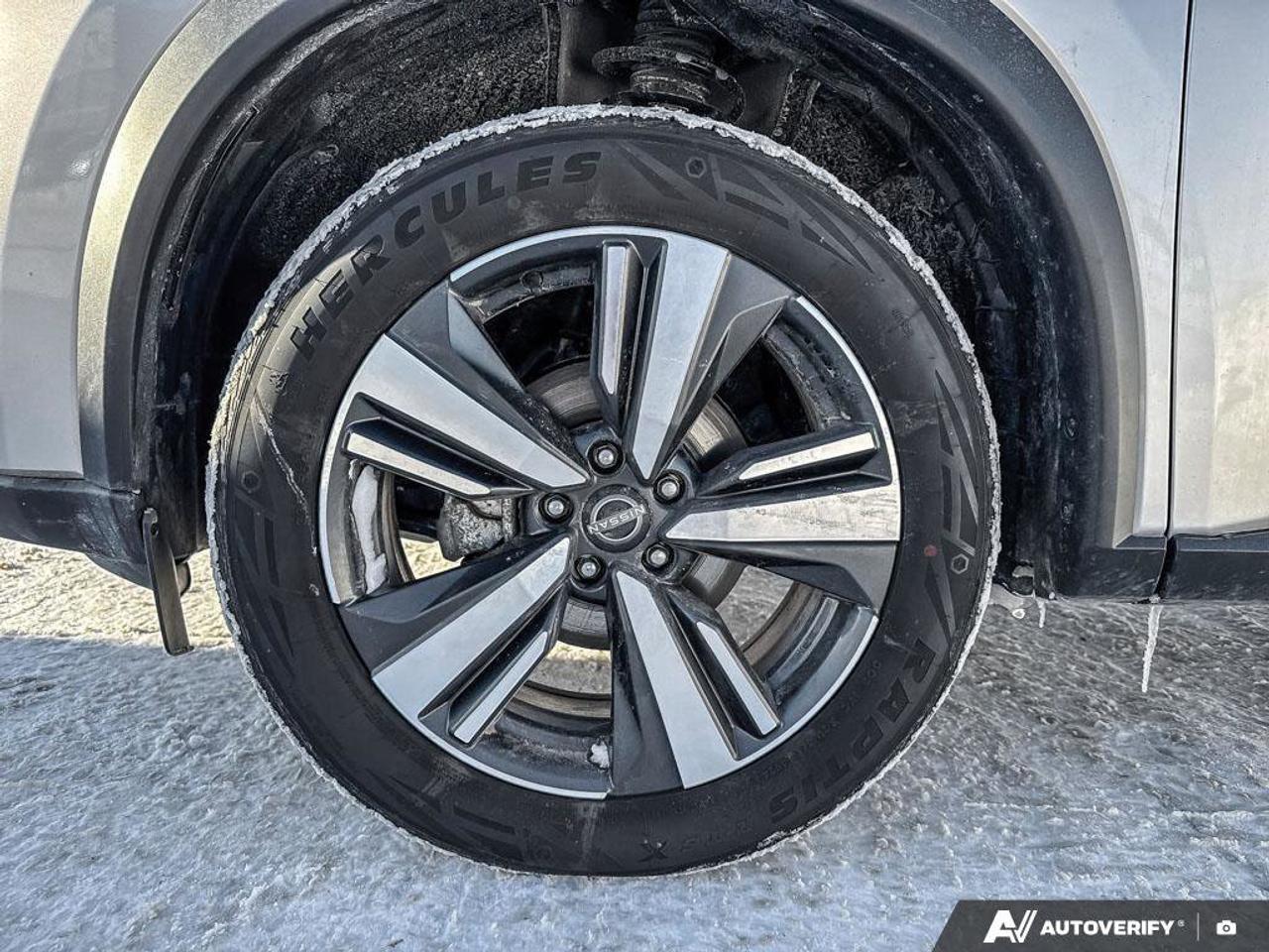 2024 Nissan Rogue SL Photo