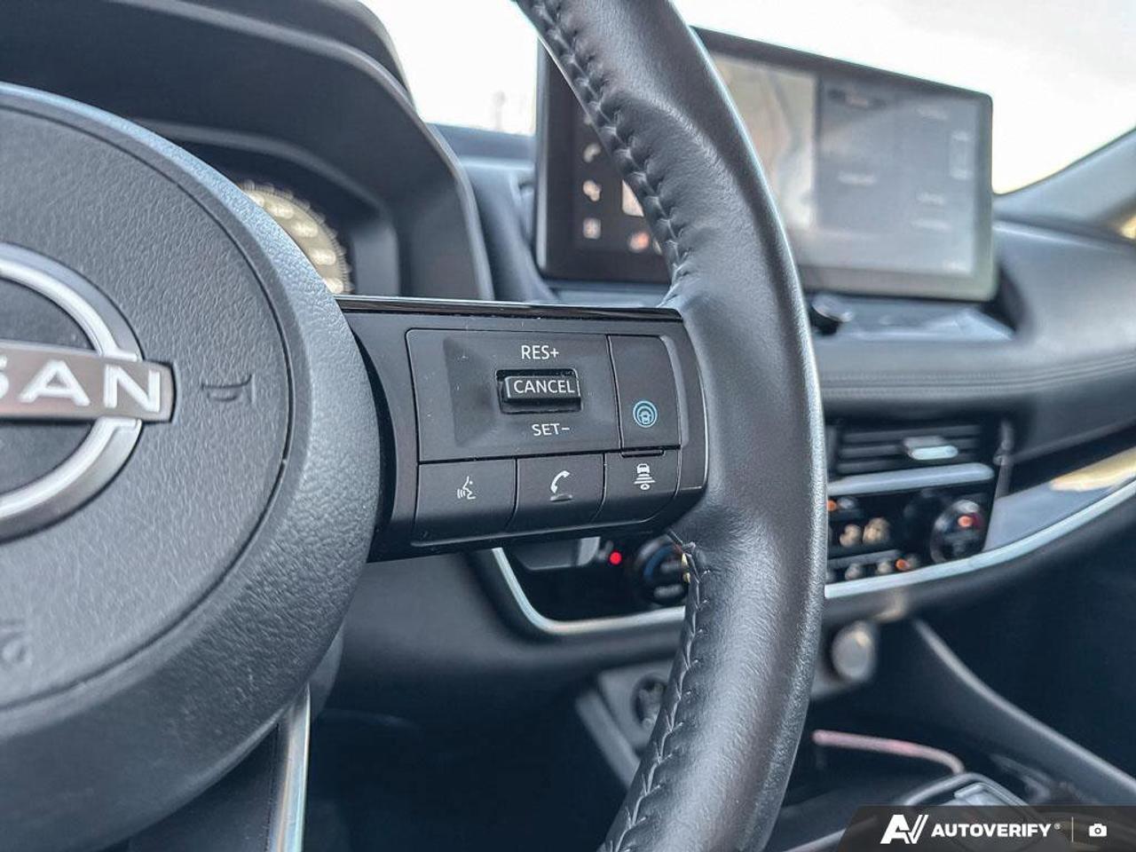 2024 Nissan Rogue SL Photo